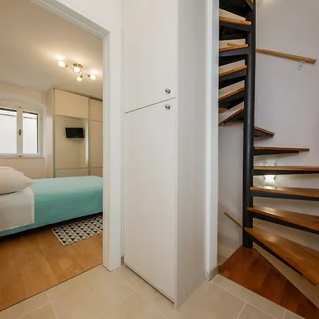 Mare Apartamento Kaštela
